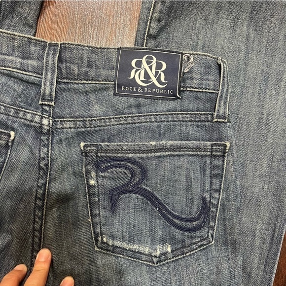 ROCK & REPUBLIC JEANS “KASSANDRA” boot cut denims. Dirty wash *altered length 25 - Picture 8 of 15